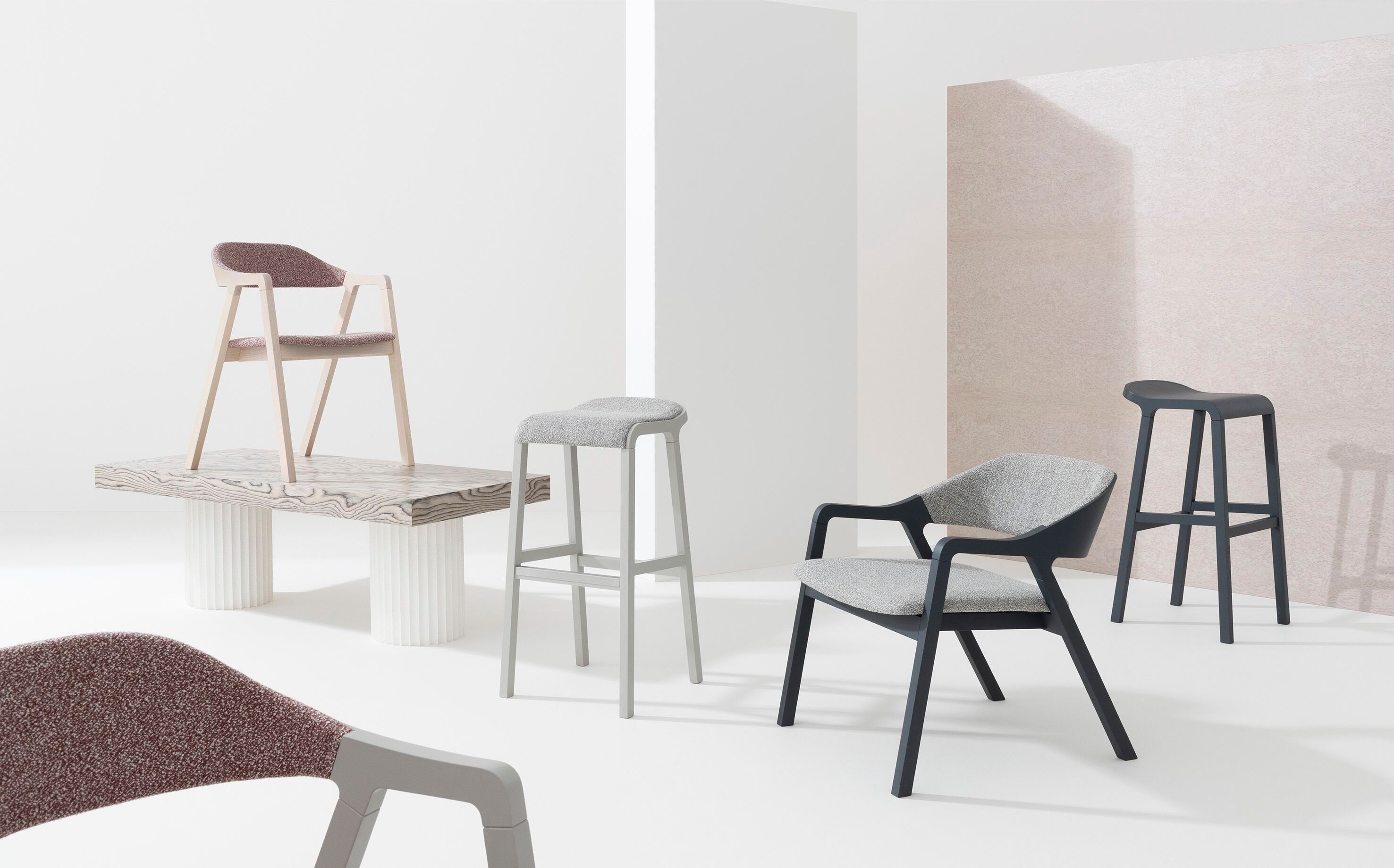 Высокий стул из ясеня с подставкой для ног с мягким сиденьем Billiani Layer ARCH-00147215 - Вид №4