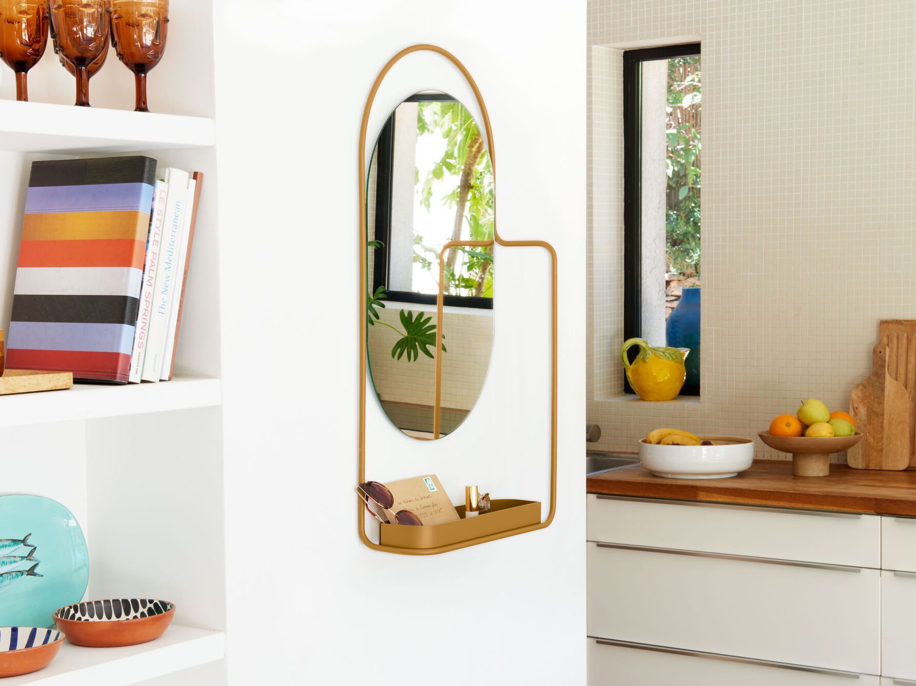 Настенное алюминиевое зеркало с полкой Fermob Itac ARCH-00067075