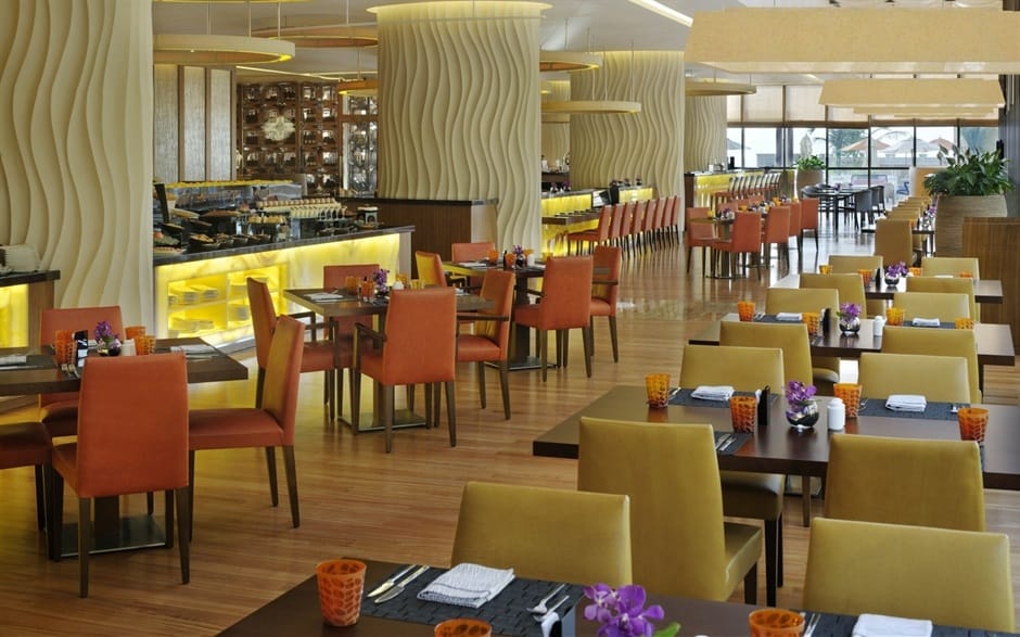 Мягкий штабелируемый стул Andreu World ANNA SI1370 ARCH-00022223 - Вид №4