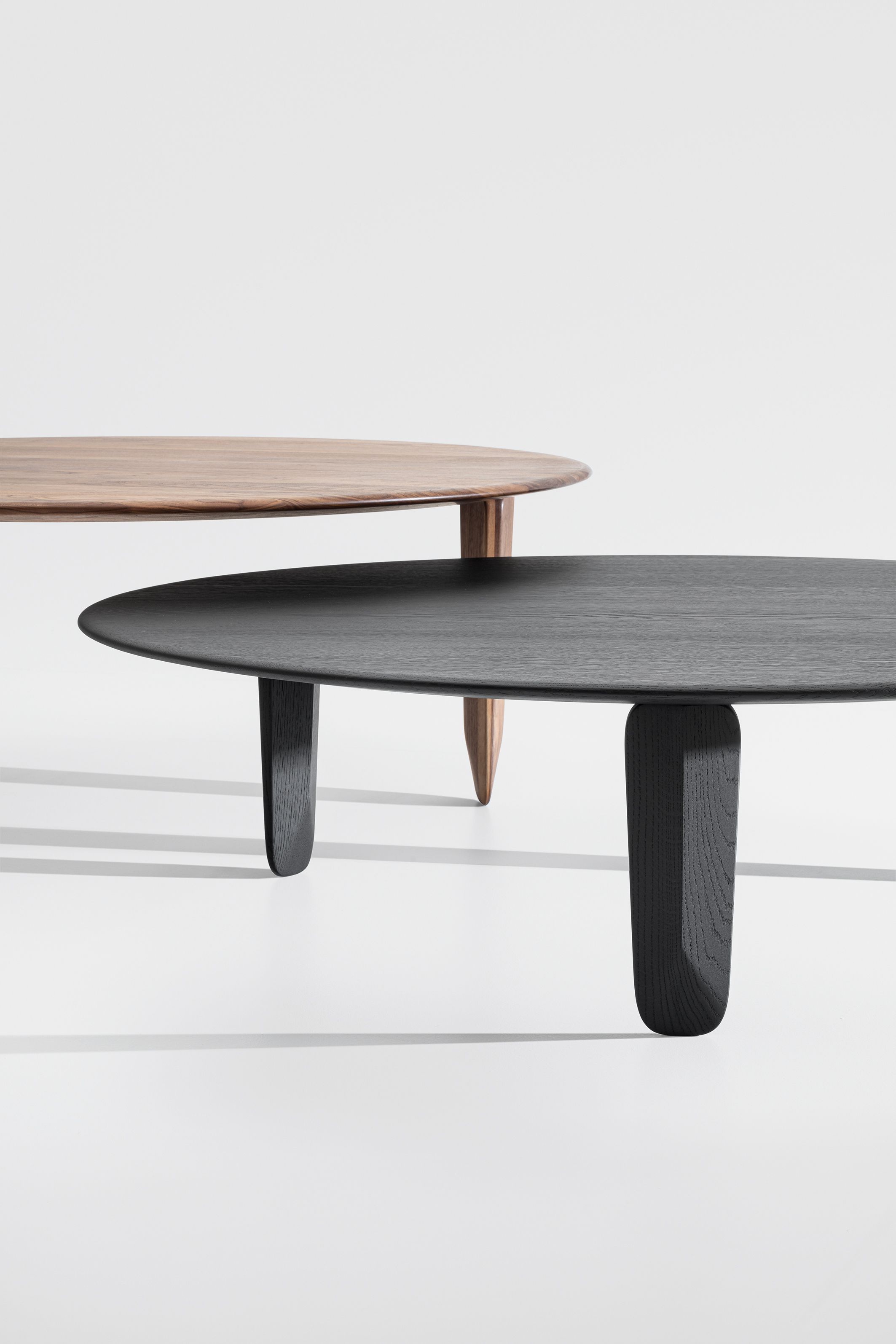 Круглый низкий журнальный столик из массива дерева ZEITRAUM Kuyu ARCH-00041048 - Вид №6