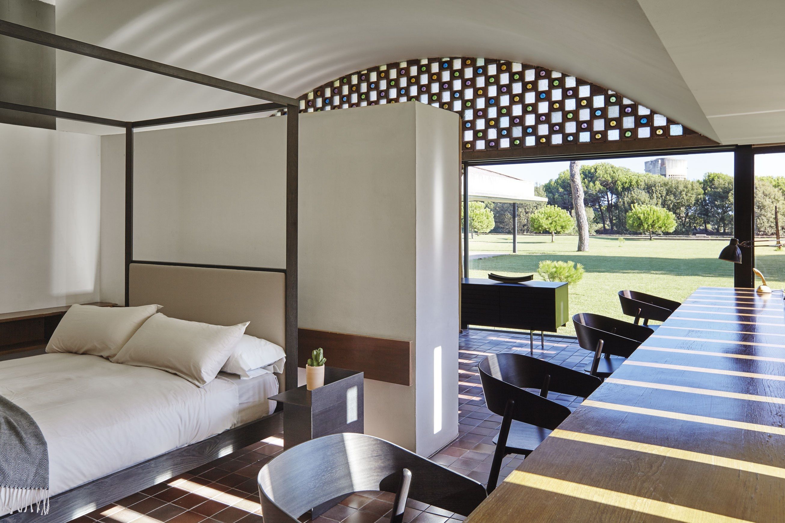 Двуспальная кровать из массива дерева Punt Breda ARCH-00010263 - Вид №4