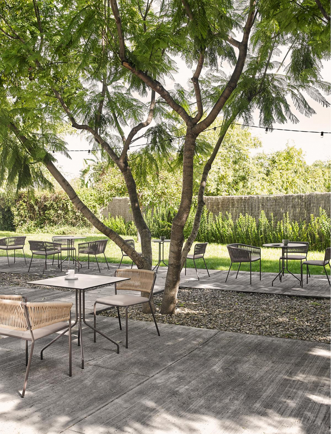 107241 Обеденный стол со столешницей Compact 70 х 70 см Point Weave POINT1920 