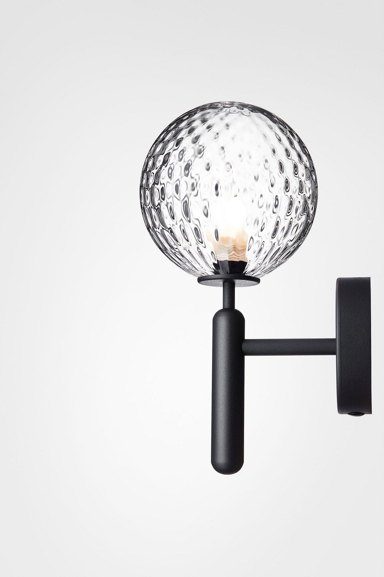 Настенный светильник из дутого стекла Nuura Miira ARCH-00002637 - Вид №2