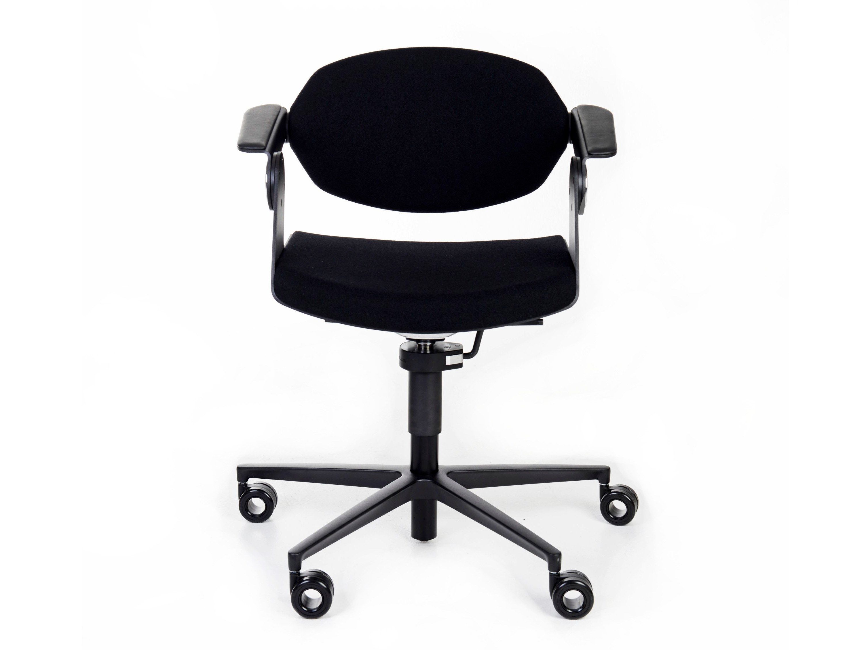 Эргономичное офисное кресло с 5 спицами König Neurath Баланс.Chair ARCH-00125395 - Вид №1