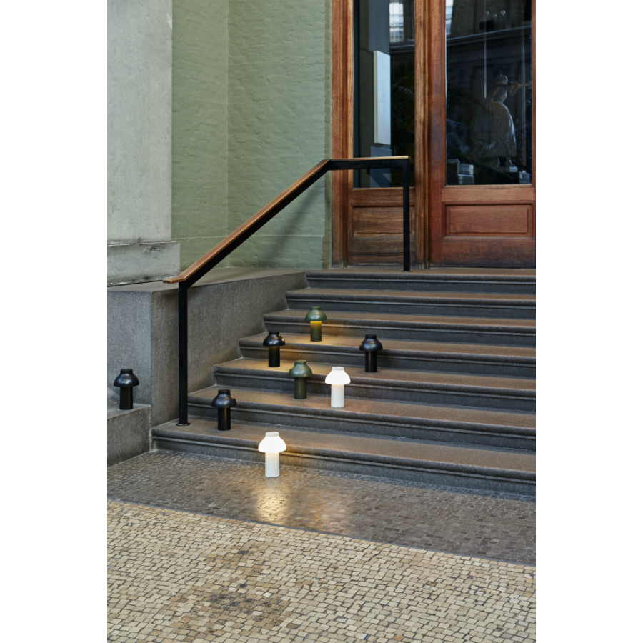 Лампа настольная PC Portable, белая Hay 4104313009000 - Вид №13