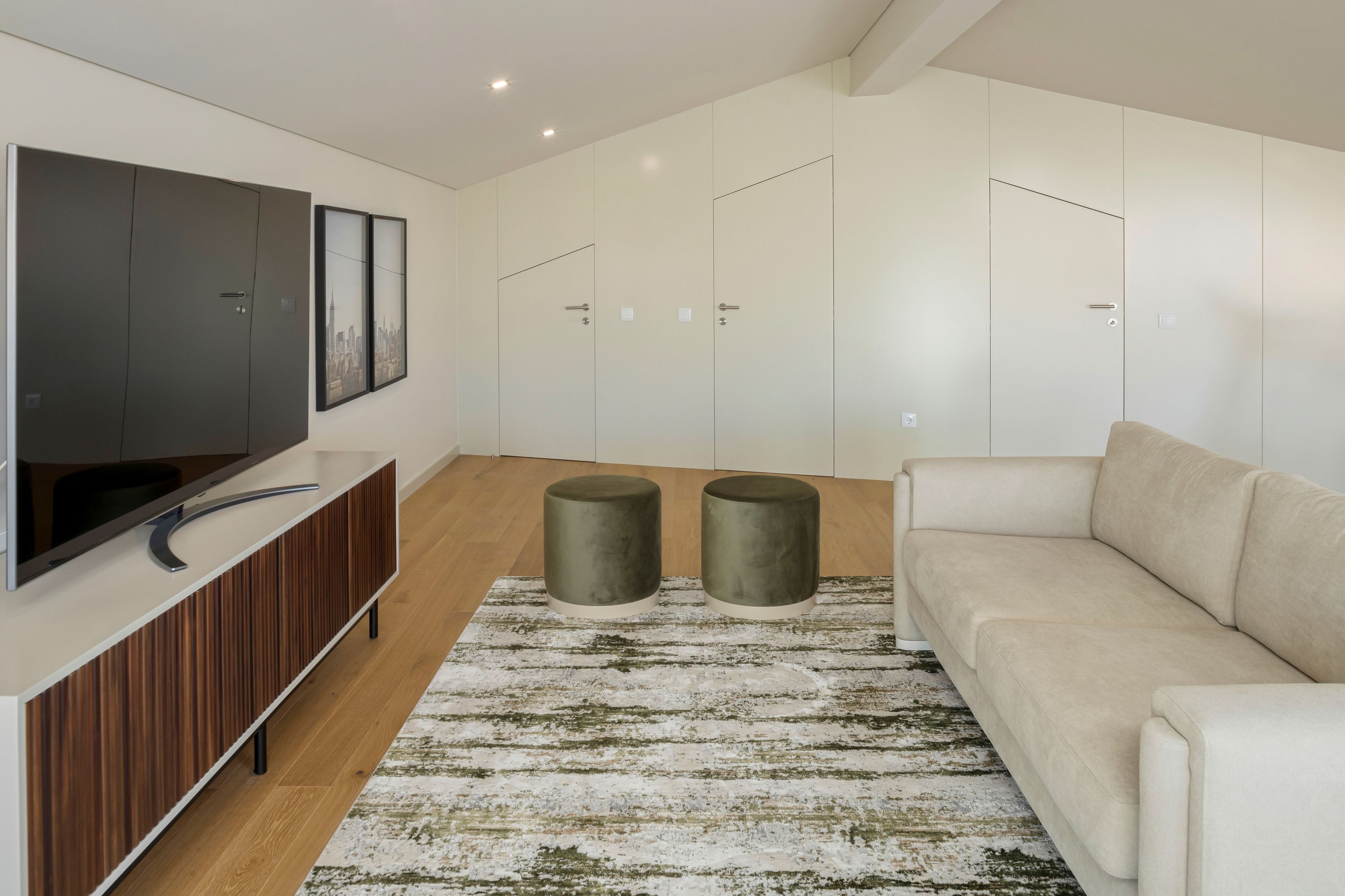 Деревянный низкий ТВ-шкаф Stylish Club Ryan ARCH-00152684 - Вид №7