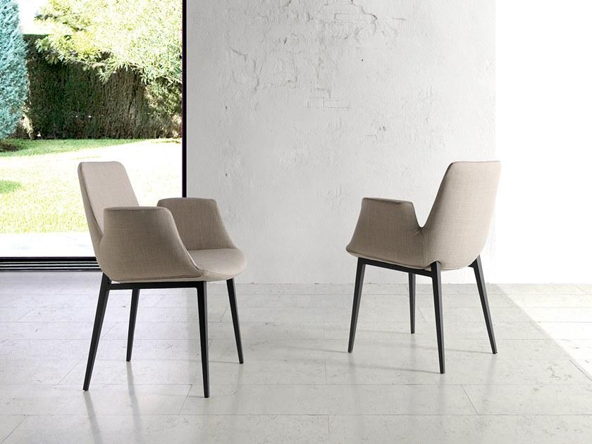 Angel Cerdá Стул из ткани с подлокотниками New chair 4002 a117 Angel Cerda - Вид №3