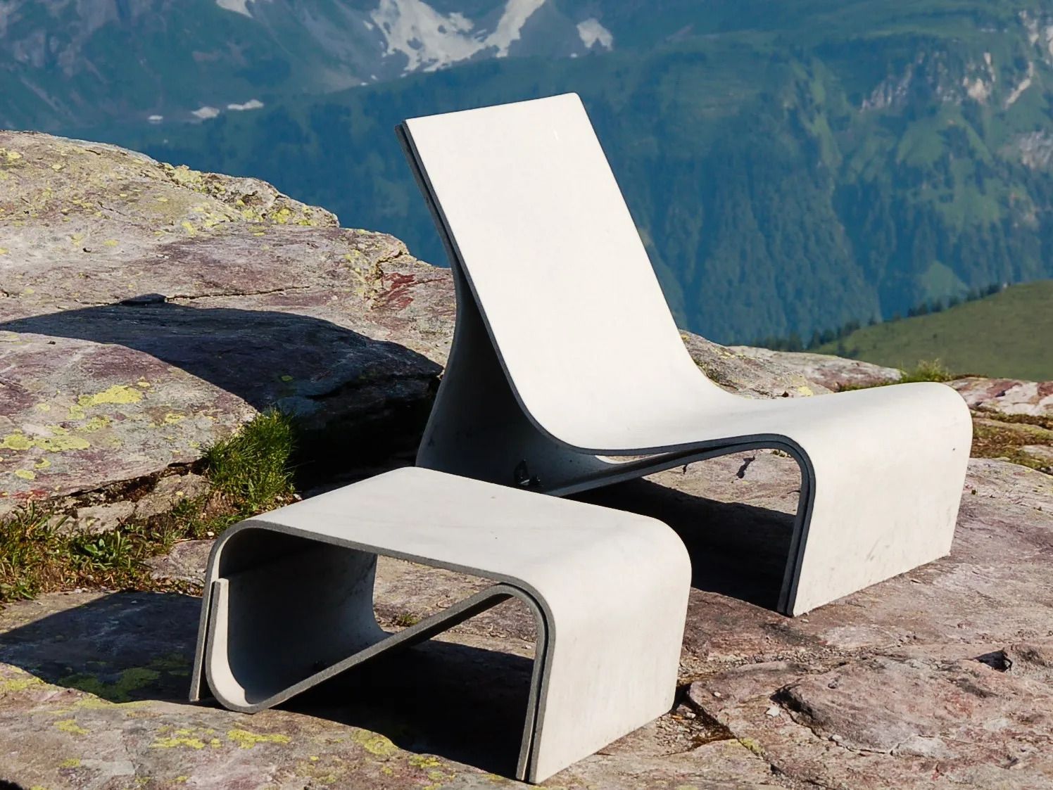 Бетонный низкий садовый столик SWISSPEARL дизайн ARCH-00086128 - Вид №2