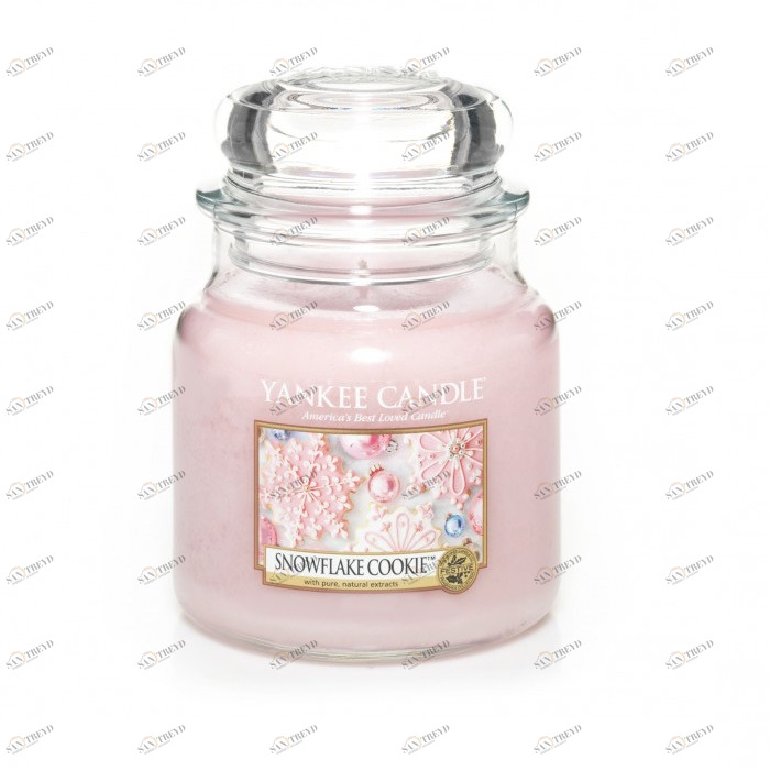 Свеча средняя в стеклянной банке "Печенье с глазурью" Snowflake Cookie 411 гр 65-90 часов YANKEE CANDLE  267998 Розовый 
