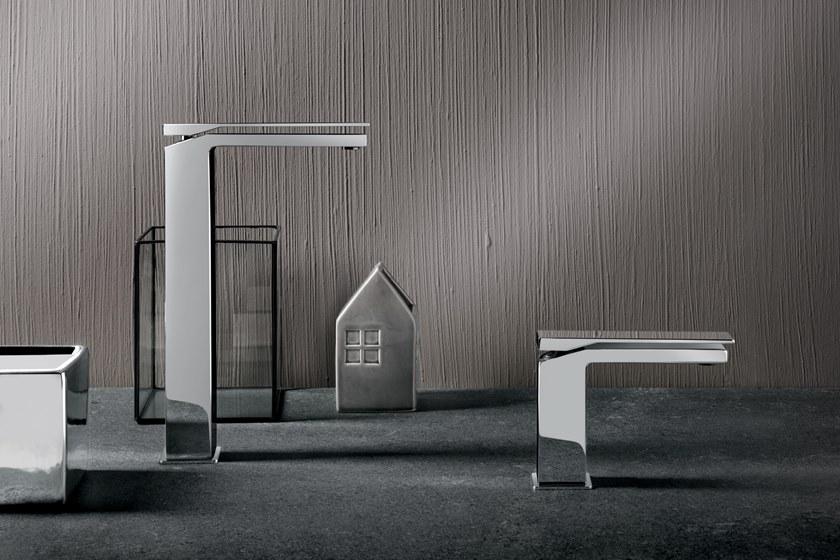 Fir Italia Смеситель для раковины, однорычажный, латунный, настольный New playone 90 9011400 - Вид №1