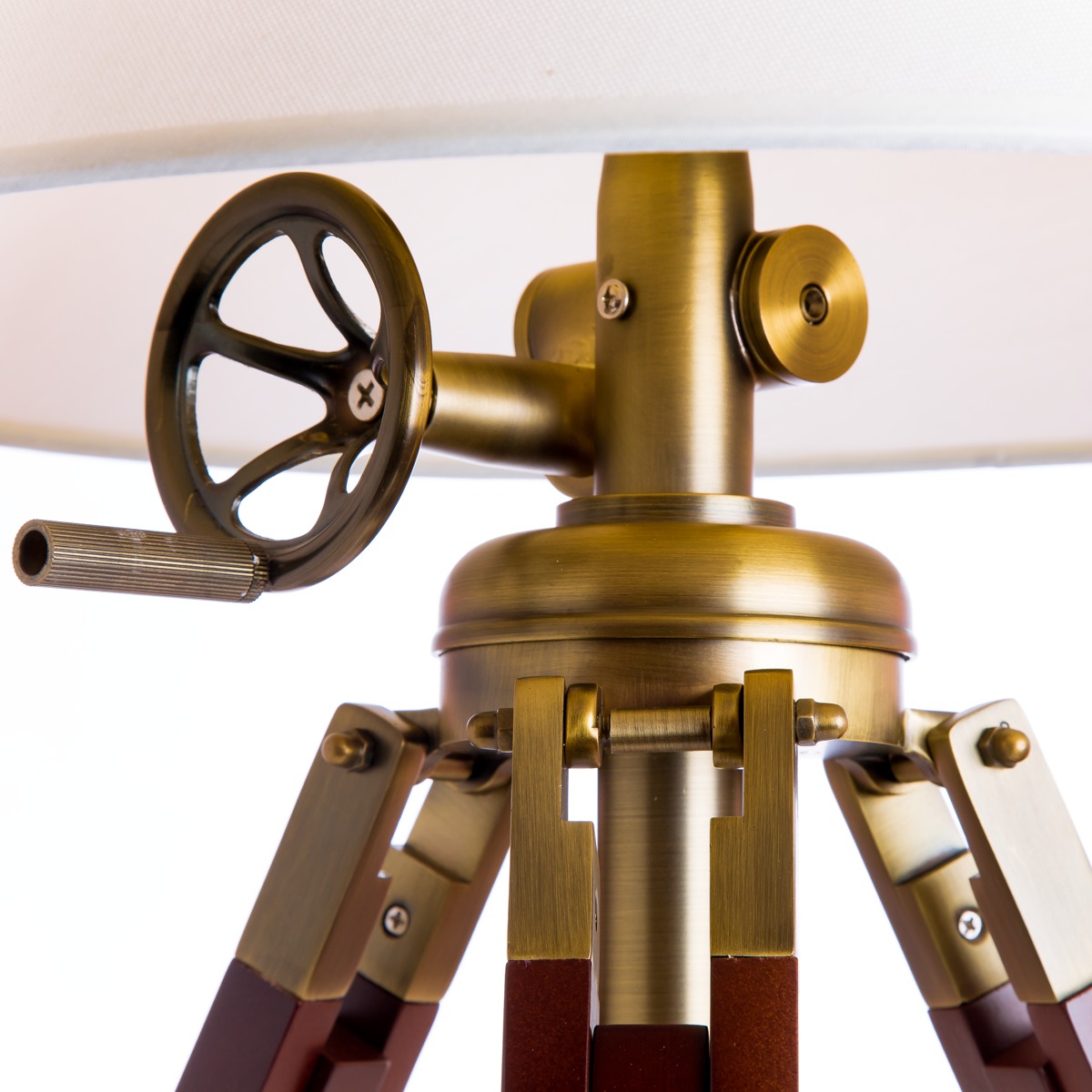 Настольная лампа Loft IT Loft7012-BR LOFT IT ЭЛИТНЫЕ 080990 Белый;коричневый  - Вид №1