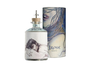 Бутылка джина с этикеткой ручной работы