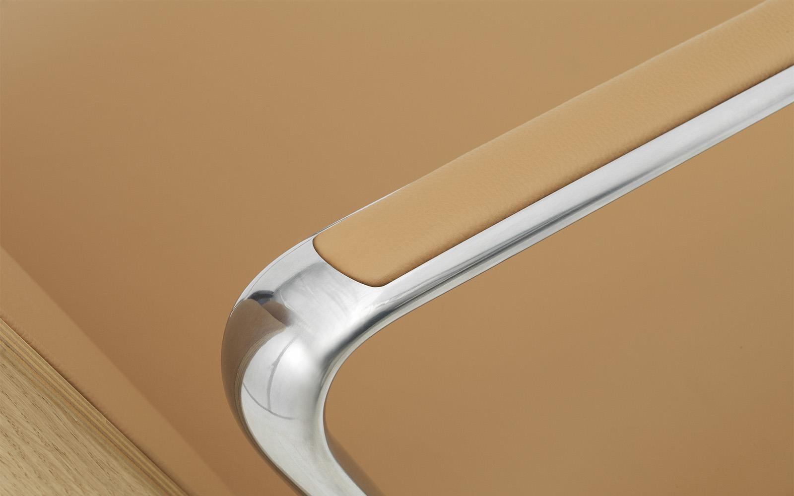 605472 Кресло для отдыха Pad High Swivel Alu Oak / Ultra Leather Normann Copenhagen  - Вид №3