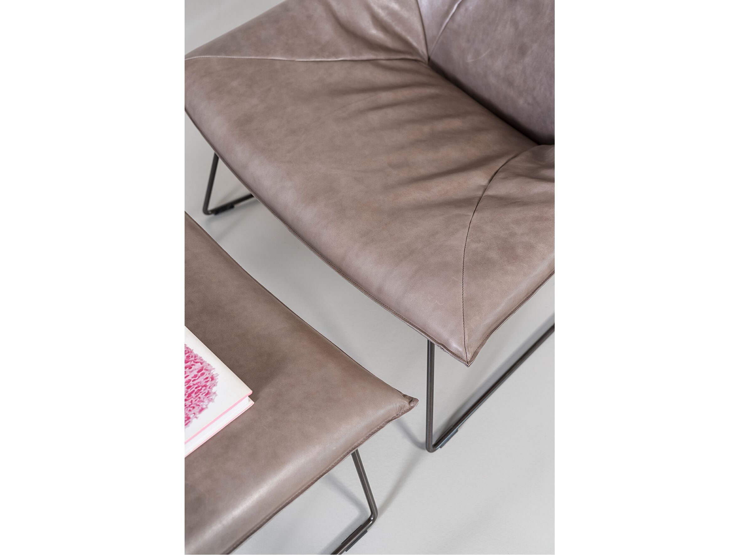 Кожаная мягкая подставка для ног Jess Beal ARCH-00095203 - Вид №7