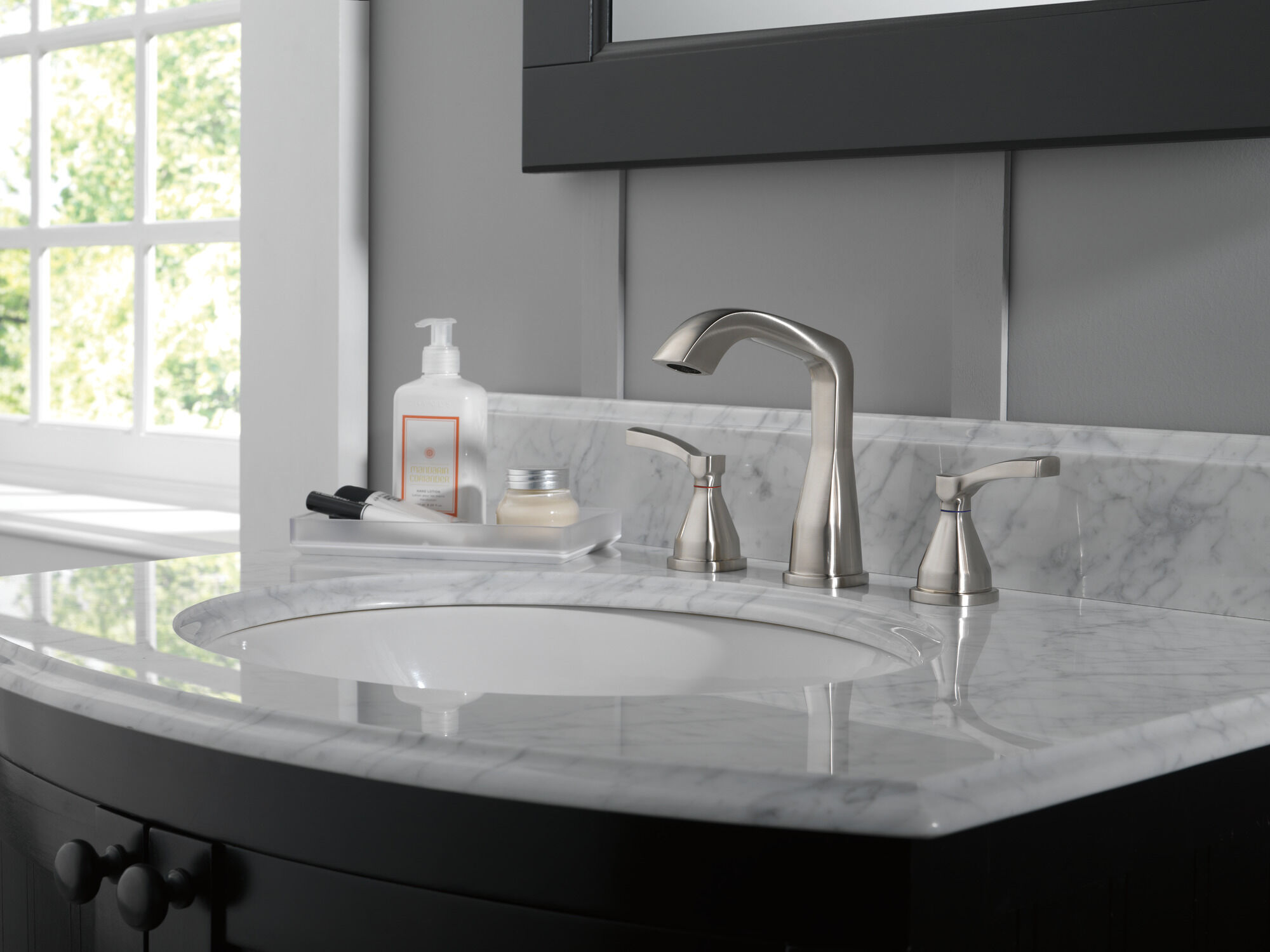 Широко распространенный кран Delta Faucet 35776-SSMPU-DST - Вид №4