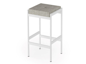 Высокий мягкий стул