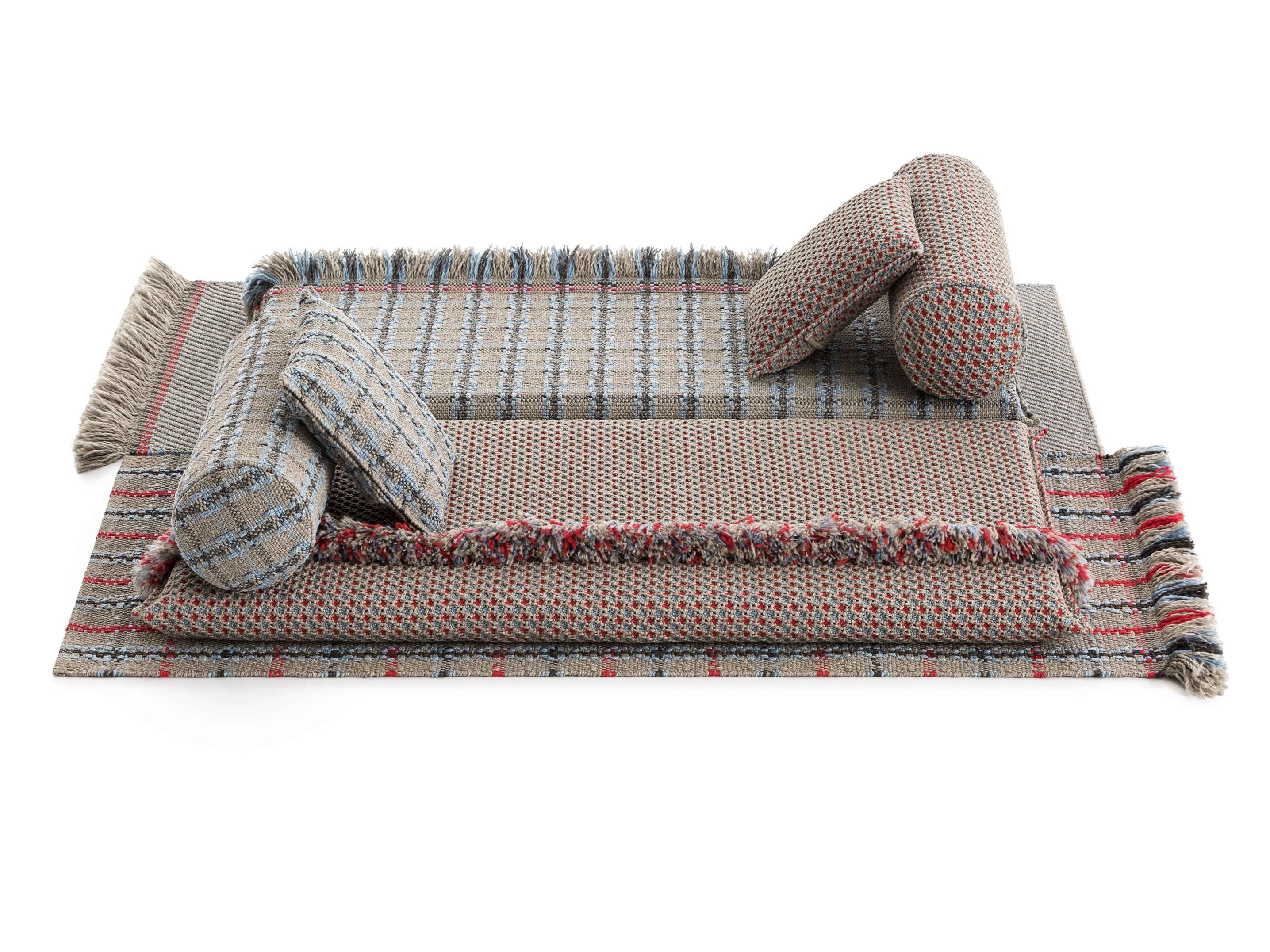 Наружная цилиндрическая полипропиленовая клетчатая подушка GAN Garden Layers ARCH-00001210 - Вид №3