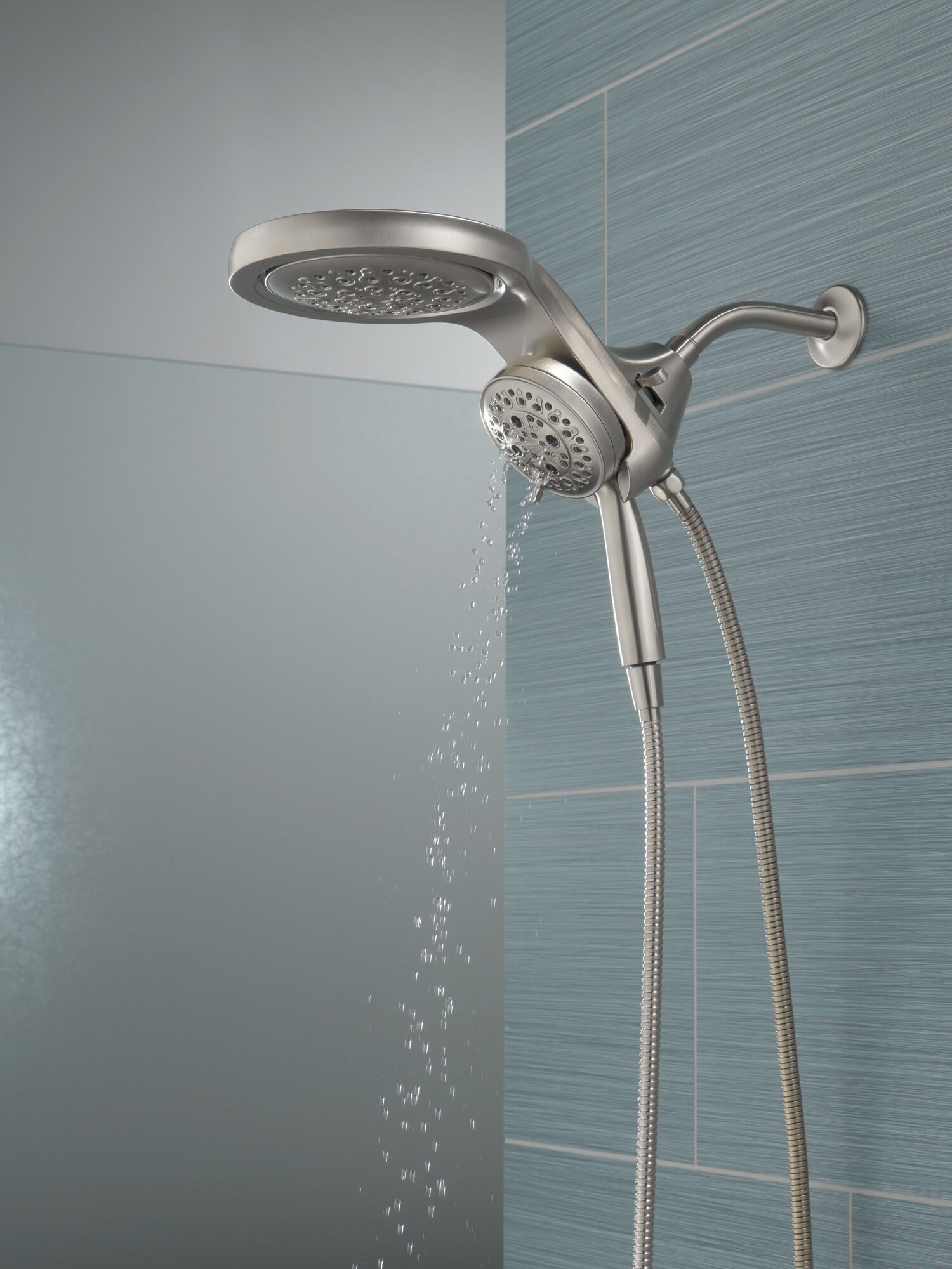58680-SS HydroRain® H2Okinetic® 5-регулировочная душевая лейка два в одном Delta Faucet Universal Showering Нержавеющая сталь  - Вид №22