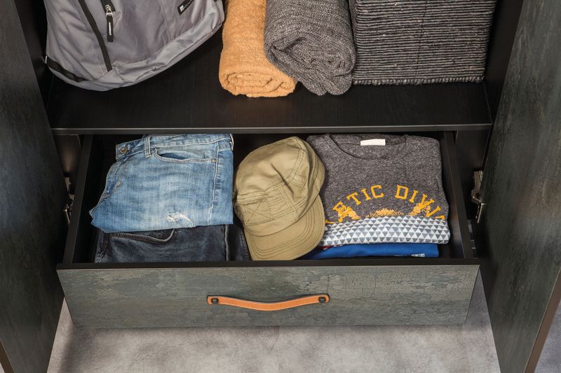 Шкаф трехстворчатый черный Dark Metal CILEK DARK METAL 00-3832563 Черный Santreyd  - Вид №6