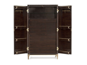 Деревянный комод