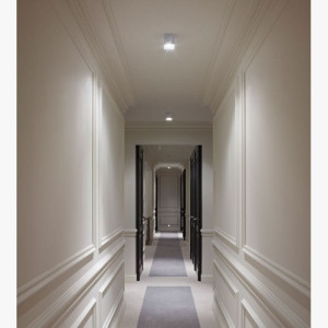 Квадратный потолочный прожектор