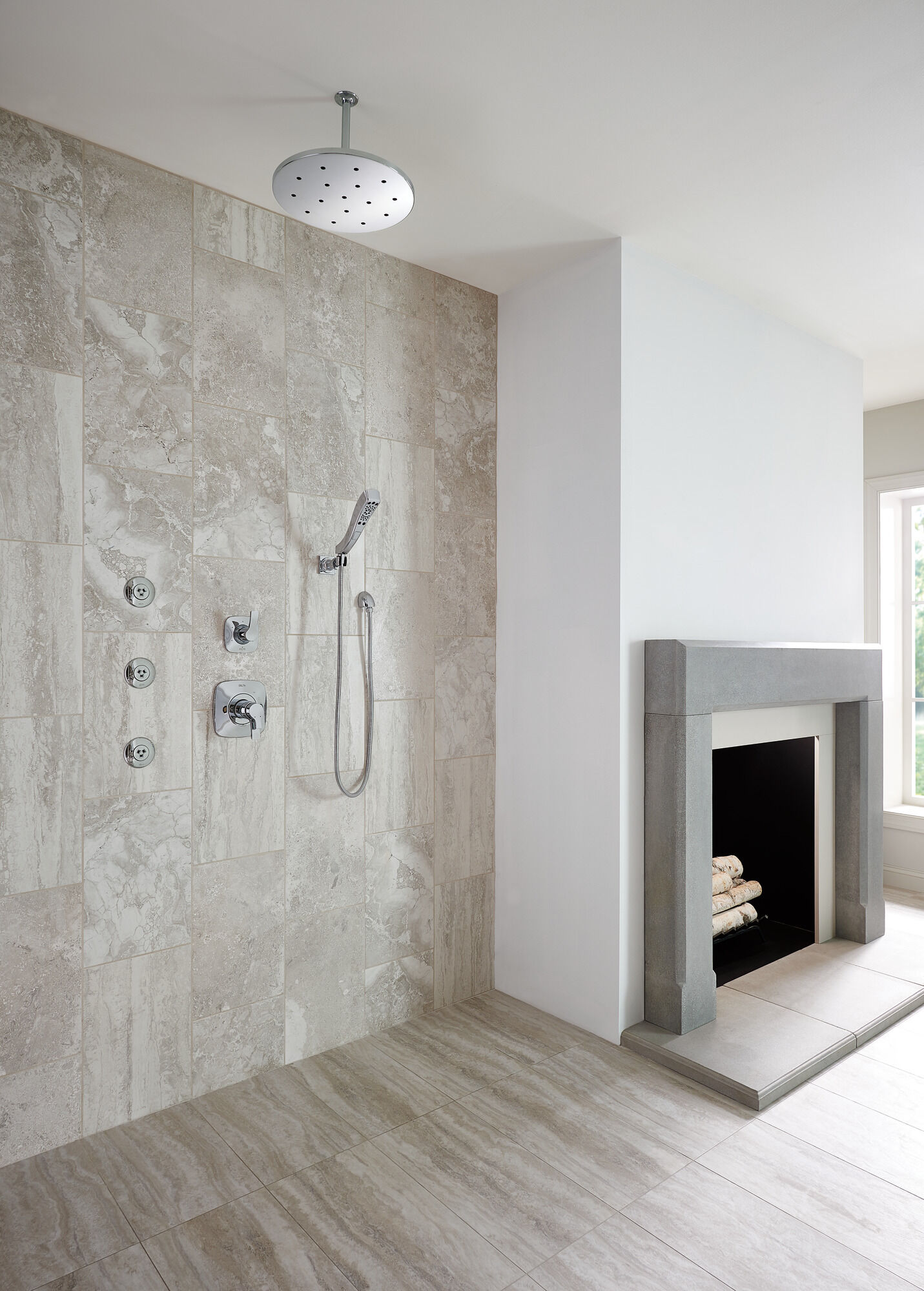 55552-PN H2Okinetic® Ручной душ с 4 настройками для настенного монтажа Delta Faucet Universal Showering Полированный никель  - Вид №3