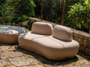 Изогнутый тканевый садовый диван