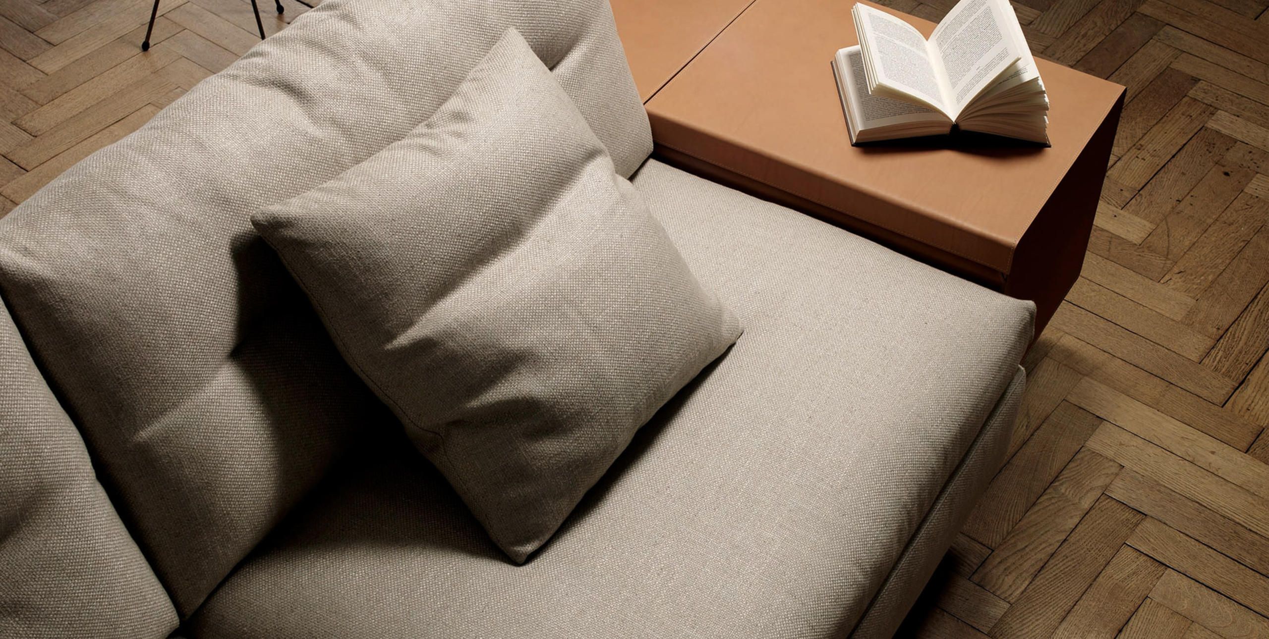 Диван с журнальной стойкой Poltrona Frau коллекция-диваны и кресла ARCH-00101037 - Вид №15