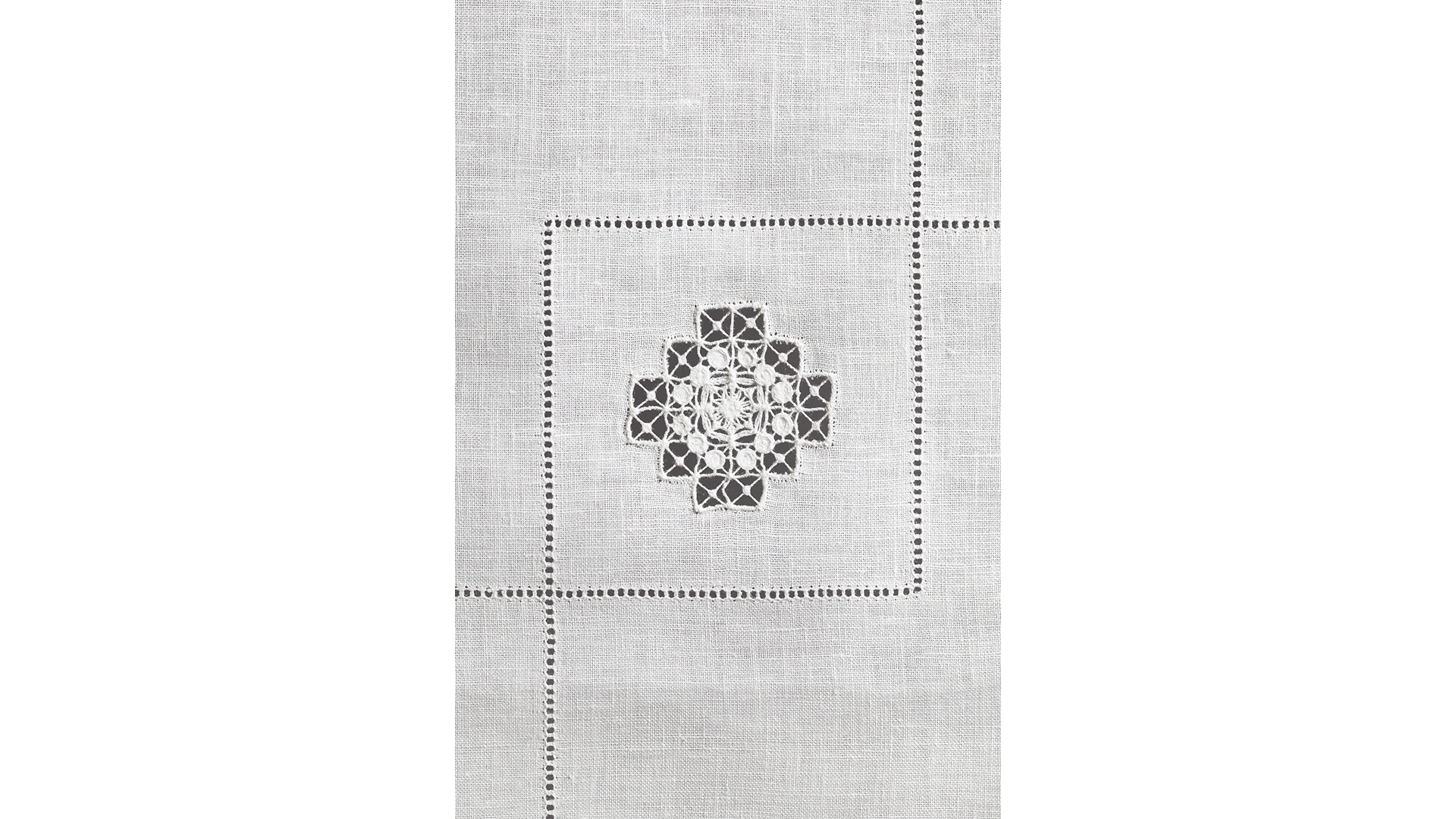 10616536 Крестецкая строчка Скатерть 150x150см Ткань  - Вид №1