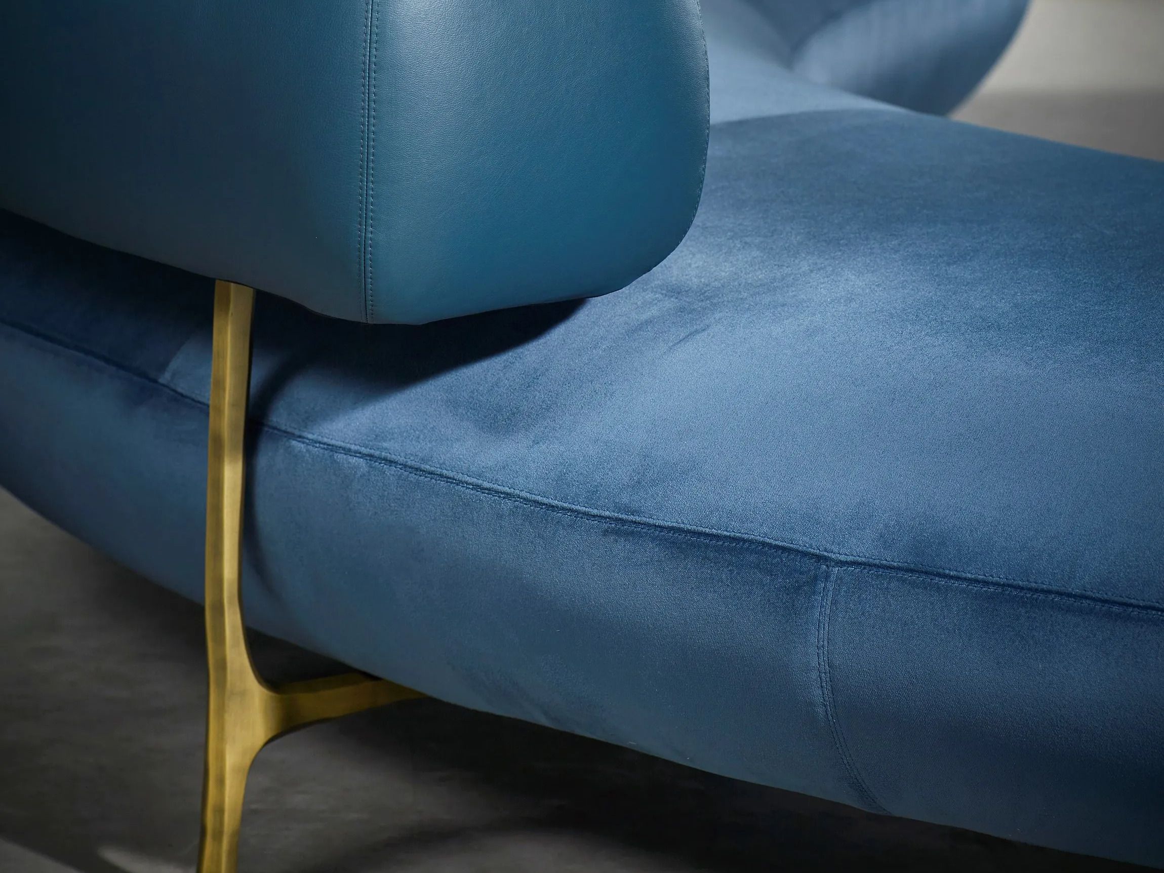 Изогнутый диван из ткани Piet Boon ELLA living ARCH-00129539 - Вид №1