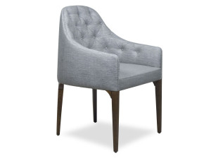 Тканевый стул с подлокотниками