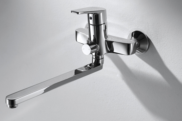 Смеситель для ванны излив 300 мм БЕЗ аксессуаров LINE F65299C-1L bravat - Вид №1