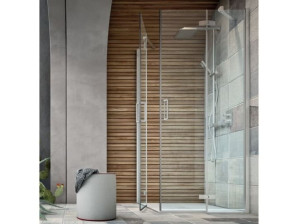 Угловая душевая кабина из хрусталя с распашной дверью