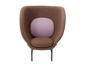 Кресло с высокой спинкой