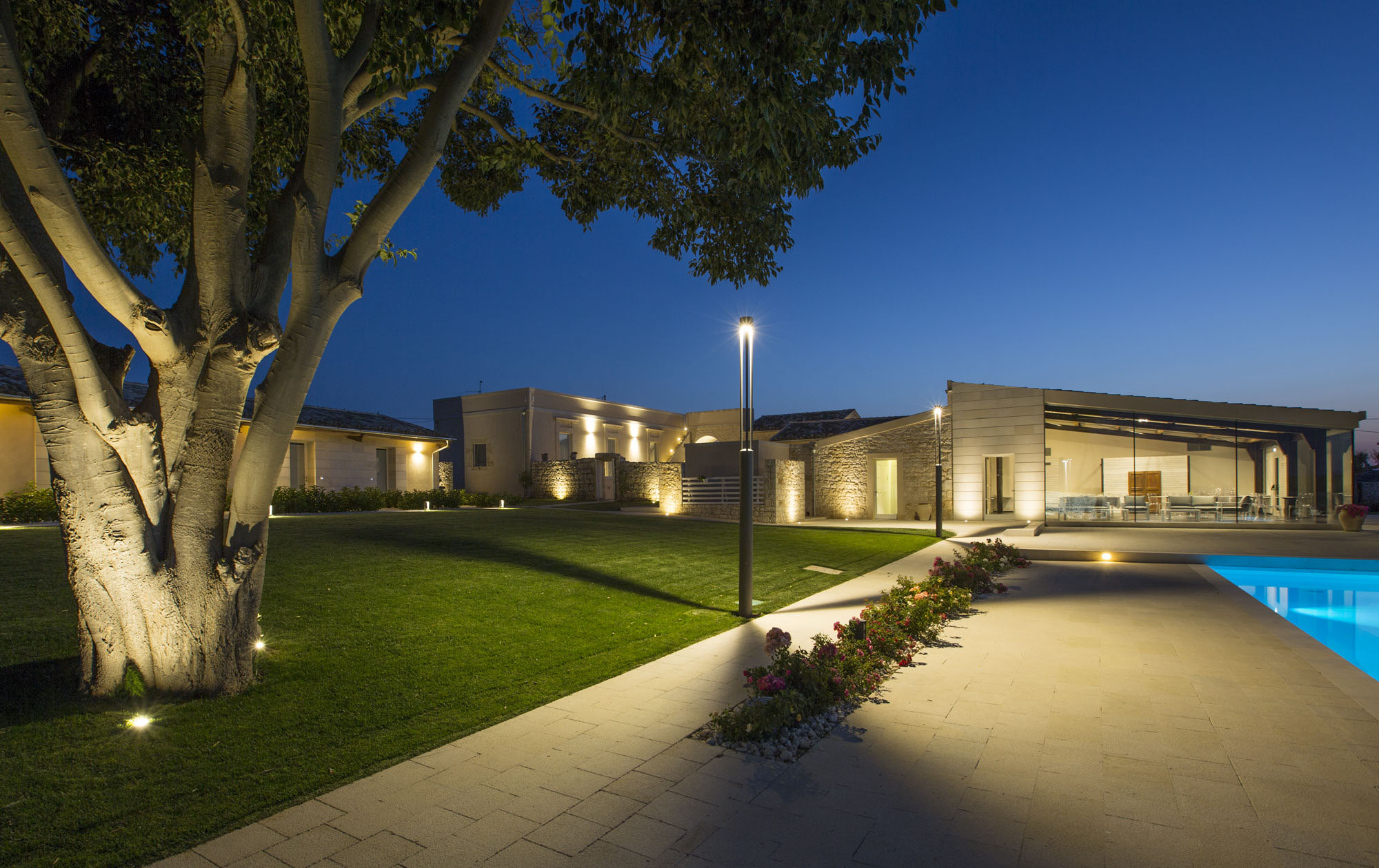 3333664 Уличное освещение  Platek TRIS  TRIS H. 2600 mm - 1 COB LED 4000K - Вид №9