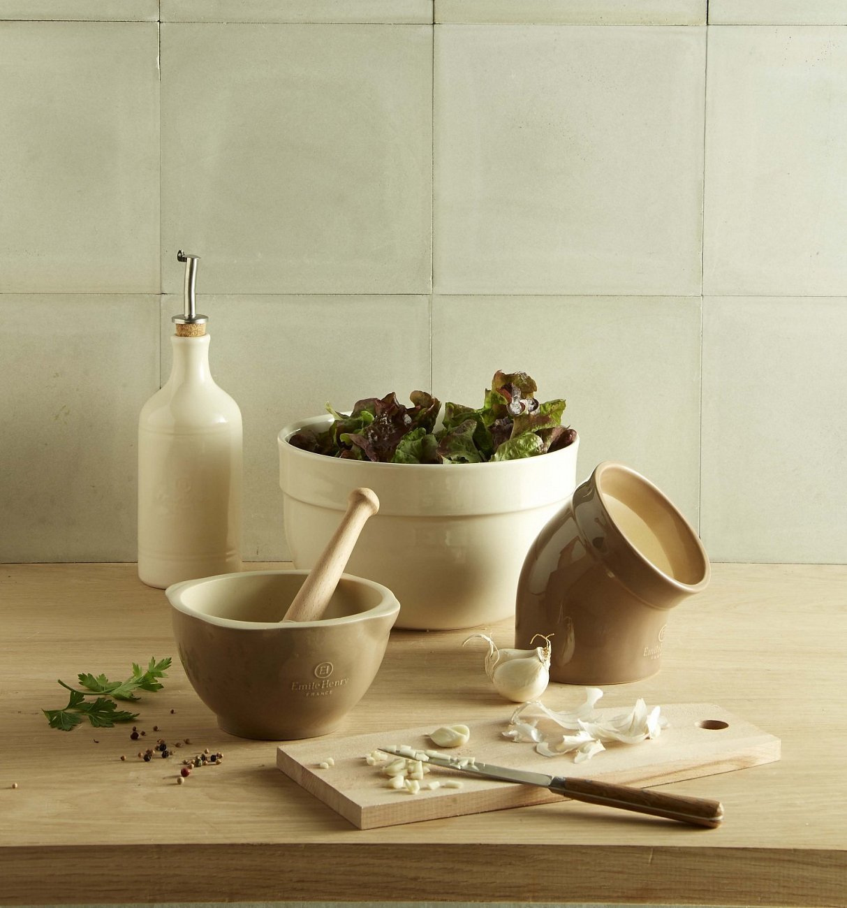 Солонка керамическая кремовая 10 см Emile Henry EMILE HENRY ДИЗАЙНЕРСКИЕ 00-3951686 Бежевый  - Вид №1