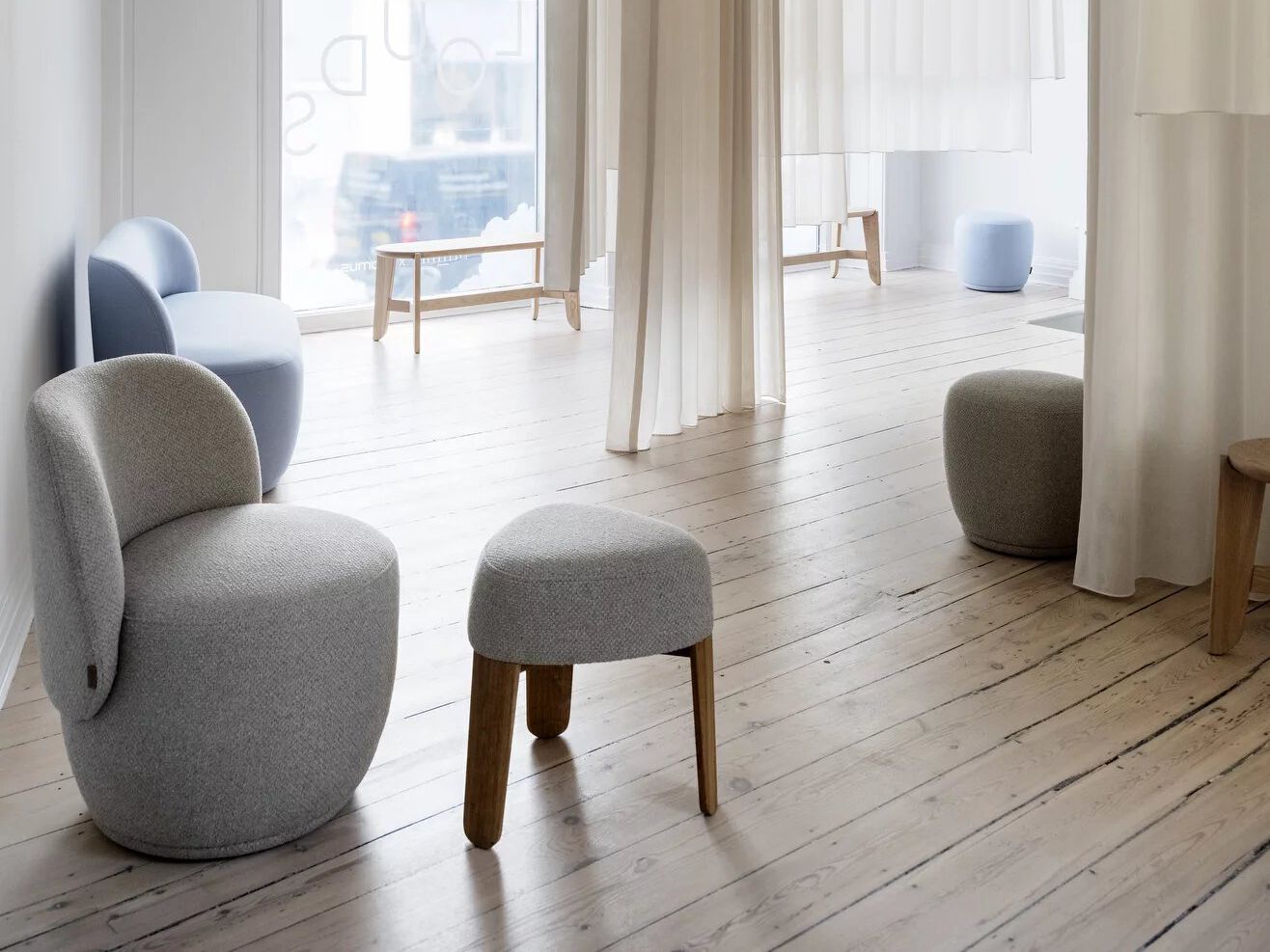 Круглый пуф из ткани blomus Kuon ARCH-00106767 - Вид №5