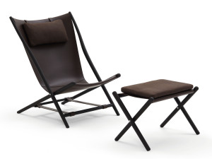 Деревянное и кожаное кресло с подставкой для ног