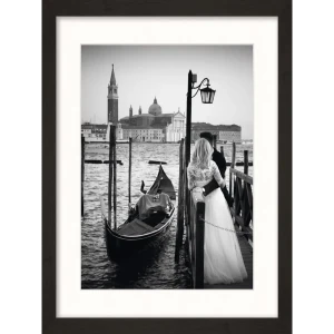 Картина в раме Молодожены в Италии 33x40 см цвет разноцветный