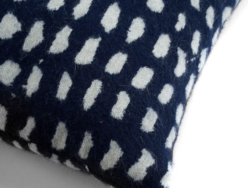 Ethnicraft Прямоугольная подушка из ткани для дивана Mystic ink 21062 - Вид №1