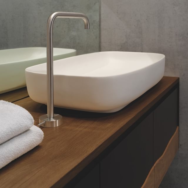 C375M2L70 .101NC Тумба подвесная с 2 выдвижными ящиками 70 см A. e T. Italia TRACE Белый матовый - орех Каналетто Италия AeT ITALIA C375M2L70.101NC - Вид №4