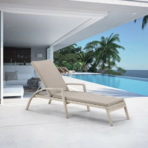 Шезлонг, искусственный ротанг плетеный с матрасом светло-серый AFINA  00-3860509 Серый