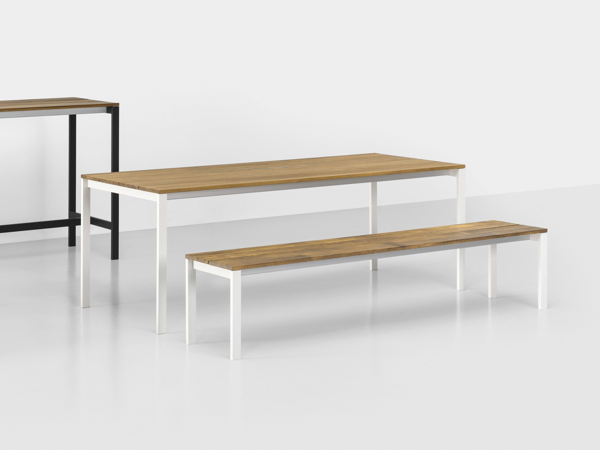 Прямоугольный садовый стол из тикового дерева Kristalia Be-Easy ARCH-00093847 - Вид №1