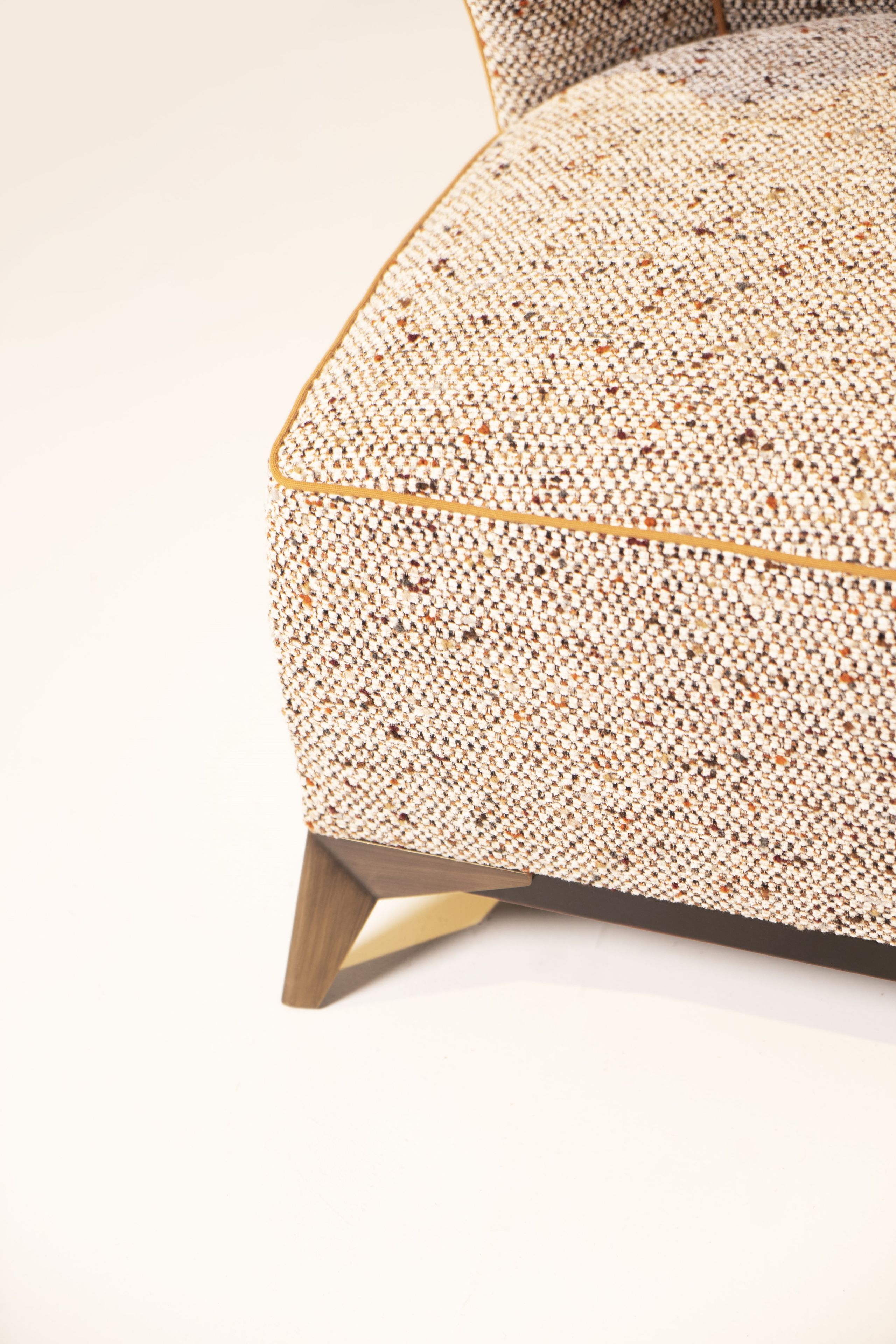 Кресло из ткани букле Mantellassi 1926 Agostina ARCH-00077420 - Вид №6