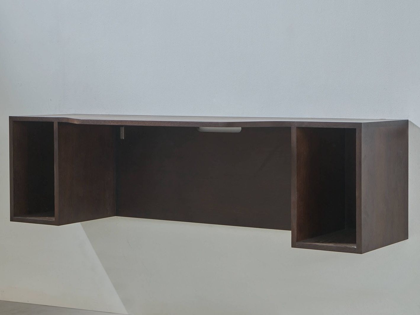 Прямоугольный стол из дуба с полками District Eight Drift ARCH-00083290