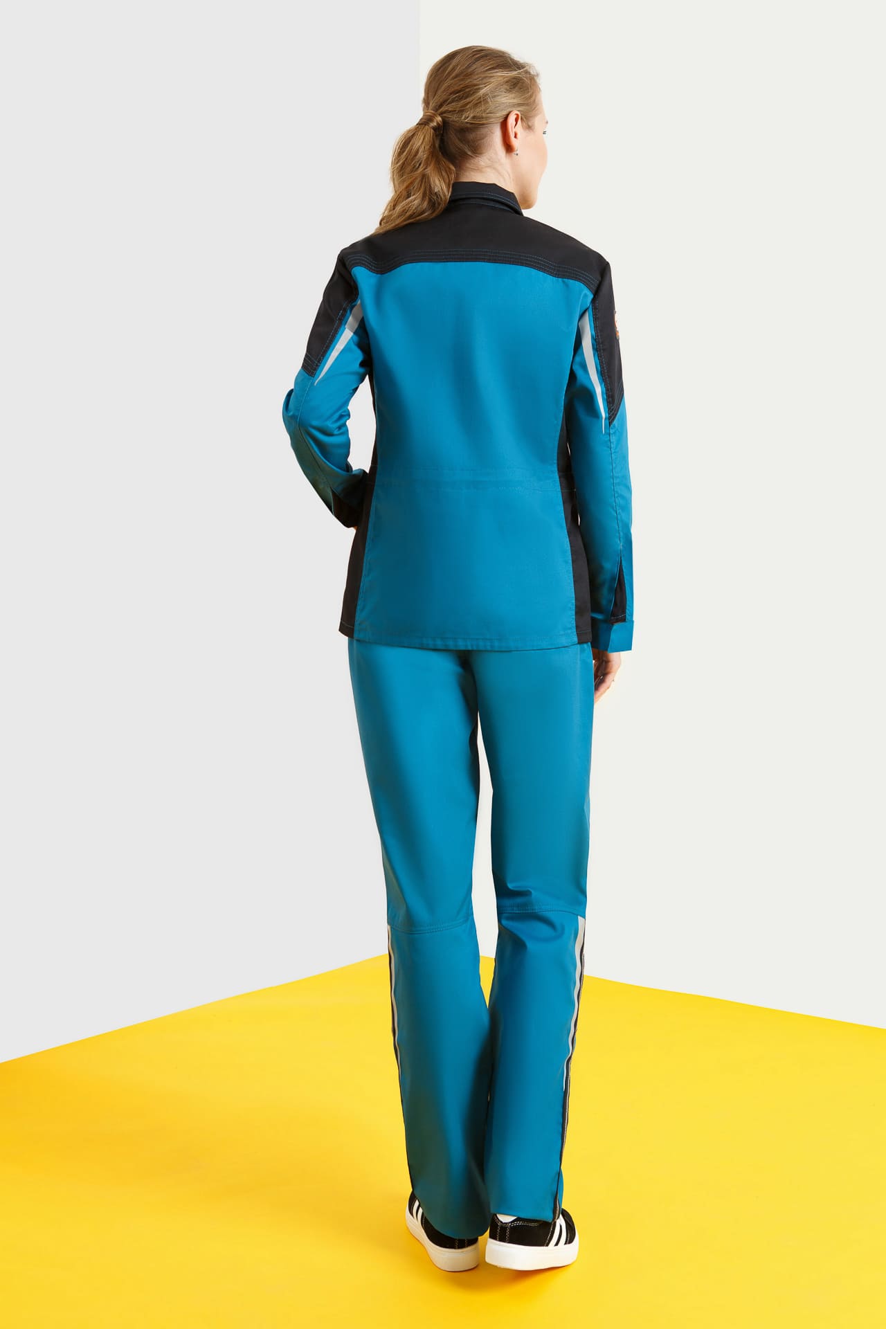 5027155 Костюм  женский аквамарин черный STATUS  Женская размер 48-50/170-176  - Вид №17