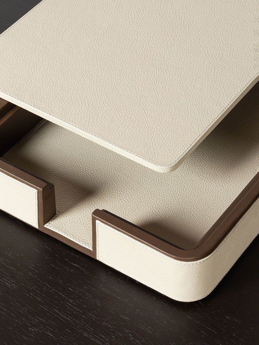 Кожаный лоток для документов Poltrona Frau OFFICE COLLECTION ARCH-00009555