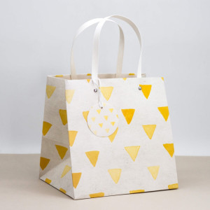 90822395 Пакет подарочный (M) "Figures" yellow 23х23х20 см STLM-0398120 NOBRAND