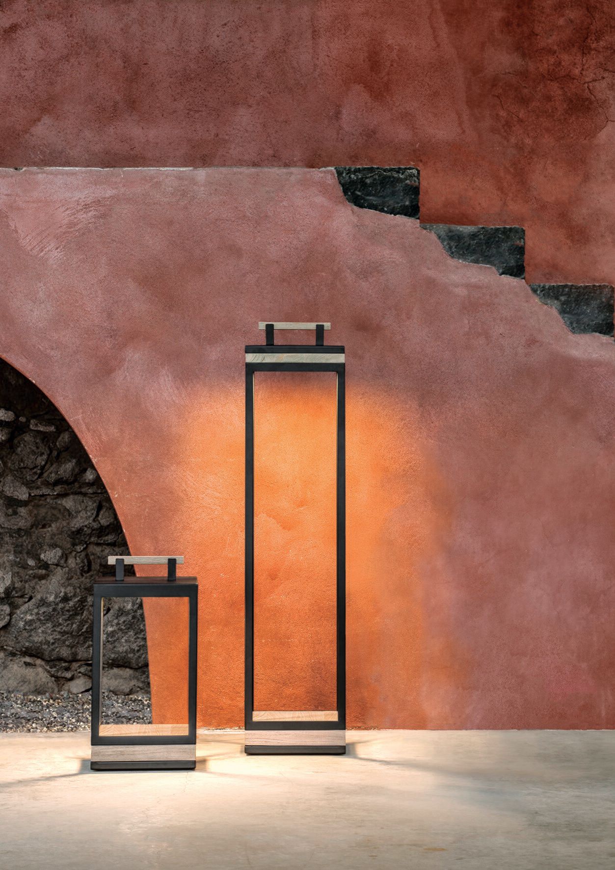 Настольная лампа с батарейным питанием из тикового дерева Ethimo Carrè ARCH-00094982 - Вид №1