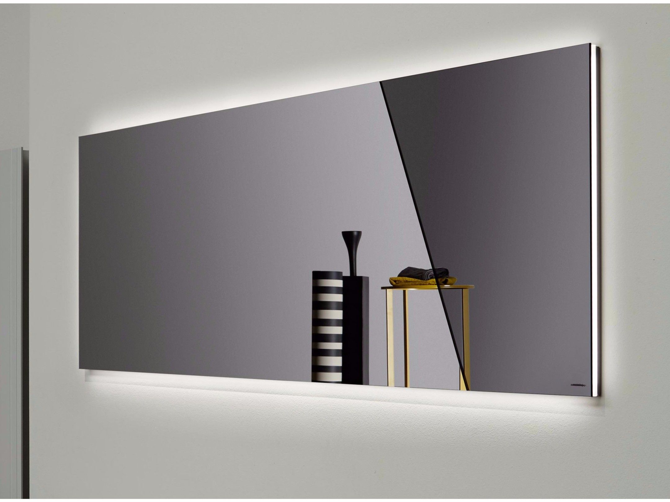 Настенное зеркало со встроенным освещением для ванной комнаты Antoniolupi APICE ARCH-00121994